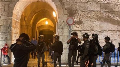 أكثر من ألف مستوطن يقتحمون المسجد الأقصى 