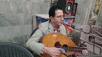 نادي الأدب ينظم أمسية شعرية غنائية بمقهى القللي وسط الفيوم (فيديو)