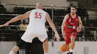 الأهلي يخصص أتوبيسات لنقل جماهيره لدعم فريق السلة في برج العرب