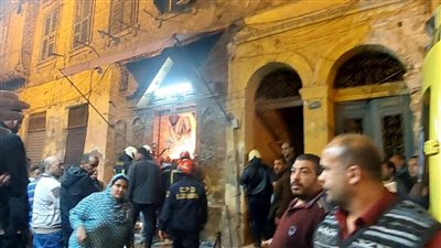 5 صور ترصد انهيار عقار حارة المغاربة في الإسكندرية
