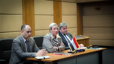 وزيرة البيئة تبحث آليات تسهيل انتقال العاملين إلى مقر الوزارة بالعاصمة الإدارية
