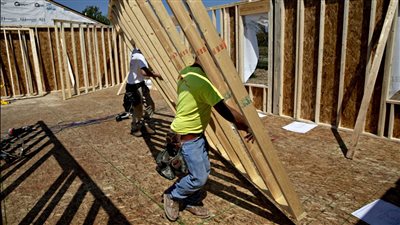 بيانات إعانة البطالة تظهر تصدعات في سوق العمل الأمريكية