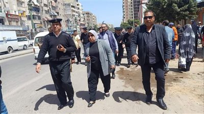 حملات مكبرة لإزالة الإشغالات والتعديات بحي العجمي (صور) 