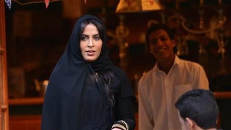 الفنانة والإعلامية