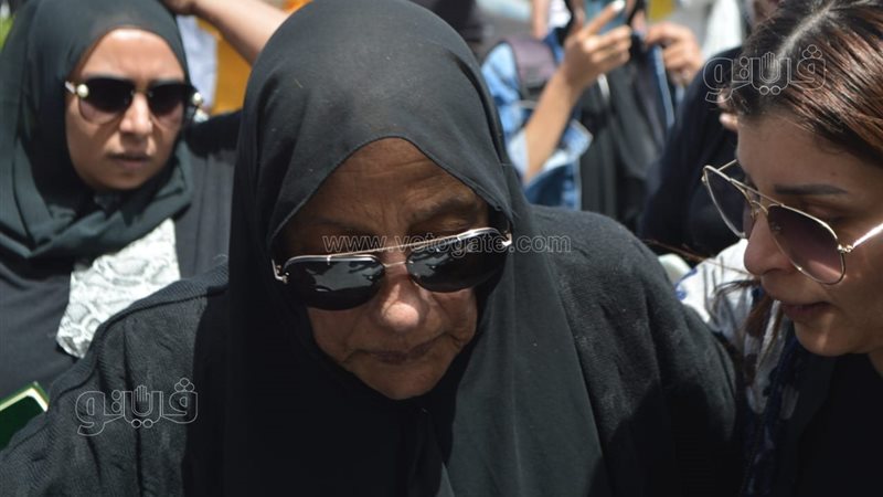 انهيار والدة شيرين