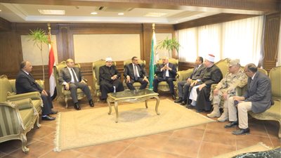 وزيرا الأوقاف والتنمية المحلية ومحافظ الجيزة يلتقون قيادات الدعوة بالمحافظة