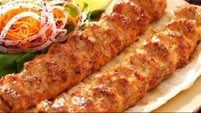 طريقة عمل كفتة دجاج مشوية من الشيف ساندرا (فيديو)