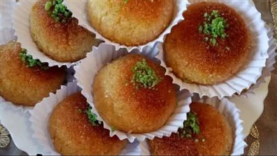 طريقة عمل حلو السميد من مطبخ الشيف نجلاء الشرشابي (فيديو) 