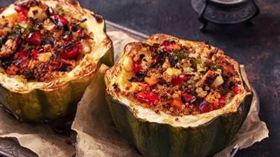 طريقة عمل قرع محشي بالأرز واللحمة من الشيف شربيني (فيديو)