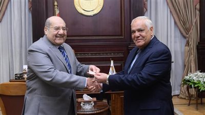 عبد المنعم التراس يؤدي اليمين الدستورية عضوا بمجلس الشيوخ غدا 