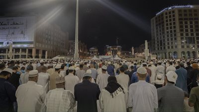 هطول أمطار غزيرة على المسجد النبوي (فيديو)