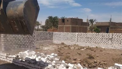 إزالة 6 حالات تعدٍ على الأراضي الزراعية بمركز إسنا محافظة الأقصر 