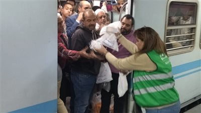 مترو الأنفاق: الانتهاء من توزيع خمسين ألف وجبة خفيفة لإفطار الصائمين