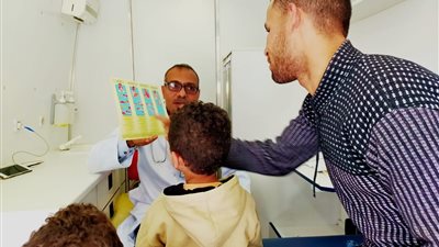 توقيع الكشف الطبي المجاني على 1739 مريضا ضمن قافلة علاجية في الشرقية