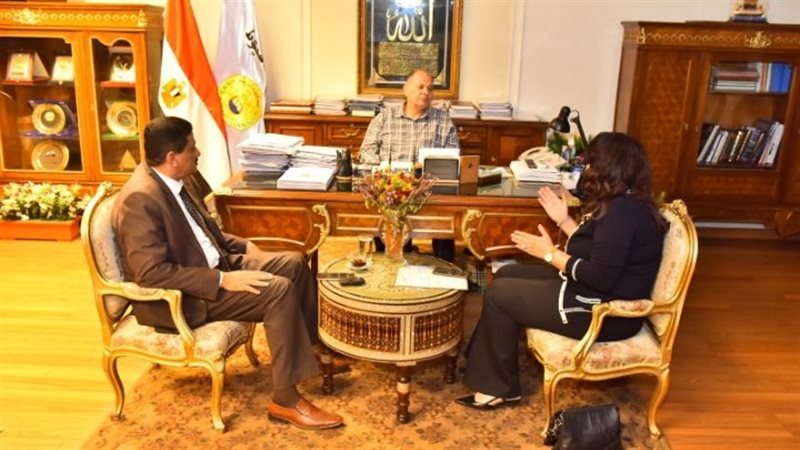 محافظ أسيوط، فيتو