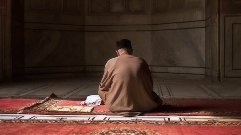 فضل الاعتكاف في أواخر
