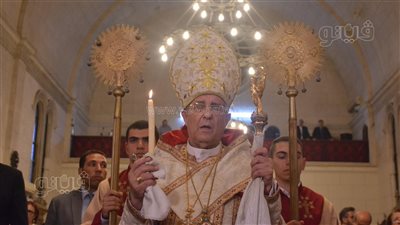 كنيسة الأرمن الكاثوليك تحتفل بعيد القيامة بحضور محافظ القاهرة (صور)
