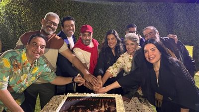 ريهام حجاج تحتفل مع فريق العمل بانتهاء تصوير مسلسل جميلة (صور)