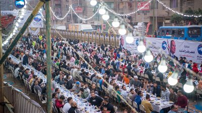 إفطار جماعي لـ 5 آلاف شخص بالخصوص (صور) 