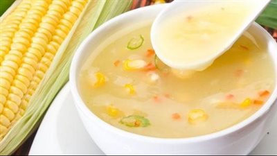 شوربة أكواز الذرة، جديدة وسهلة ومغذية على الإفطار (فيديو)