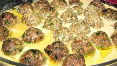 طريقة عمل صينية كفتة بالطحينة، أكلة لذيذة ومميزة على الإفطار (فيديو)