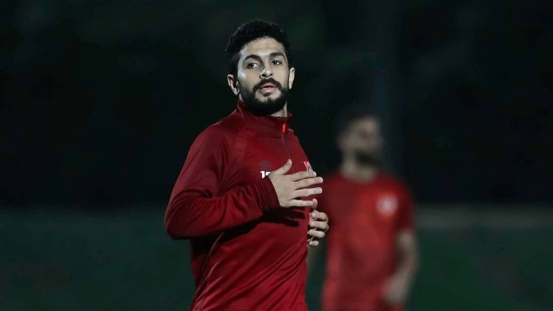 ايمن أشرف لاعب الأهلي