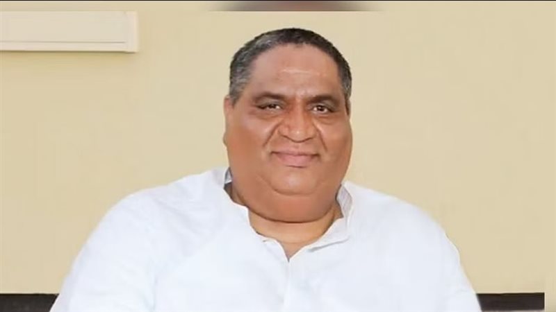 الفنان الكويتي فيصل