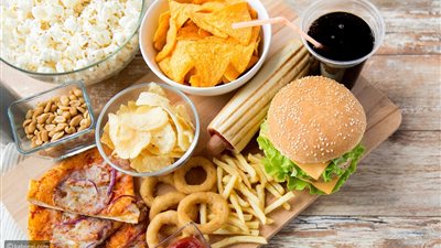  قد تكلفهم صحتهم، معهد التغذية يحذر من الوجبات التي لا تتجاوز مدة تحضيرها 45 دقيقة