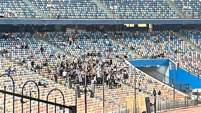 تواجد ضعيف لجماهير الزمالك في مباراة البنك الأهلي بالدوري المصري (صور) 