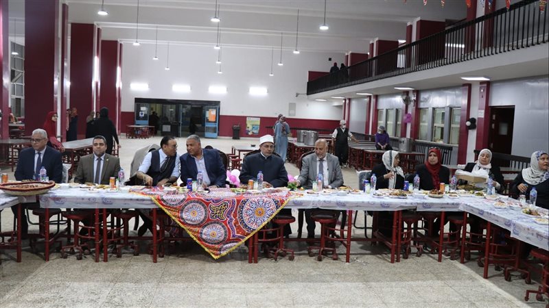 إفطار طلاب جامعة