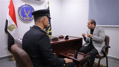 السيسي يطلع على الوجبات المقدمة للنزلاء بقسم مدينة نصر قبل توزيعها