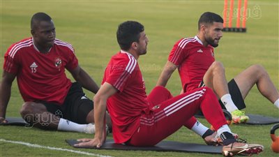 محاضرة فنية أخيرة للاعبي الأهلي استعدادا لمواجهة بيراميدز 