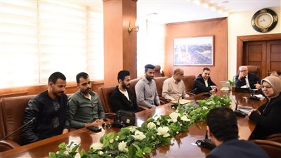 محافظ بورسعيد يتابع مستجدات أعمال اللجنة المشكلة بشأن تطوير منطقة المثلث (صور) 