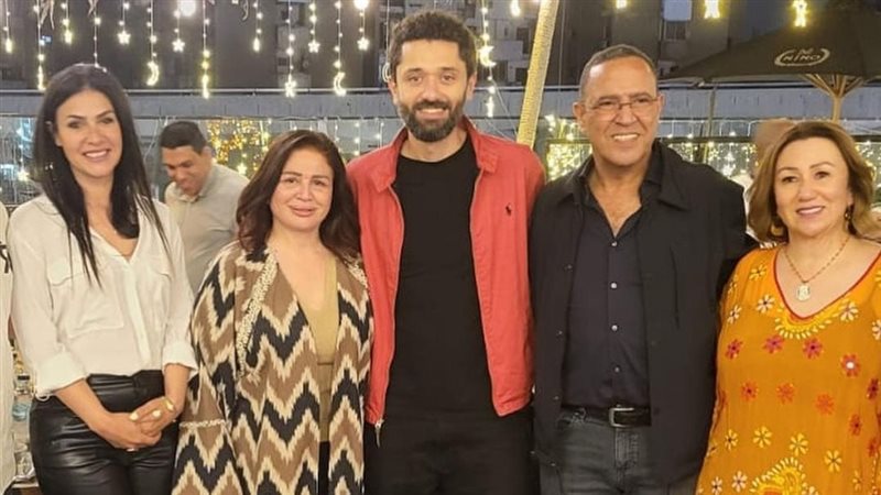 إلهام شاهين في مطعم
