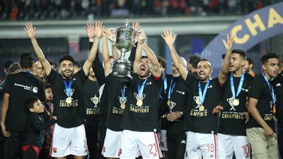 احتفالات لاعبي الأهلي بعد الفوز بكأس مصر (فيديو وصور)