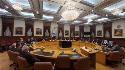 محافظ القاهرة يستقبل رئيس الطائفة الإنجيلية للتهنئة بعيد الفطر 