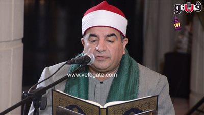 تلاوة رائعة من سورة الكهف بصوت الشيخ محمد الشرقاوي (فيديو)