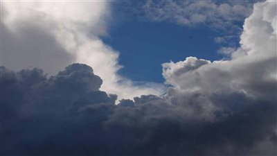 الأرصاد الجوية تحذر: سحب ركامية على السواحل الشمالية الغربية
