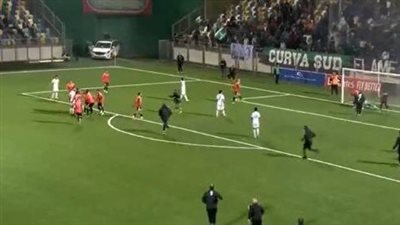 البطولة العربية للأندية، اعتداء جماهير أهلي طرابلس على حارس طلائع الجيش بالشماريخ