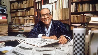 طقوس نجيب محفوظ في رمضان، وهذا سر عدم تناوله الشهر الكريم في روايته