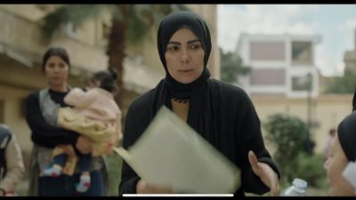 منى زكي في ورطة بعد القبض على شقيقتها بالحلقة 5 من تحت الوصاية (فيديوجراف)