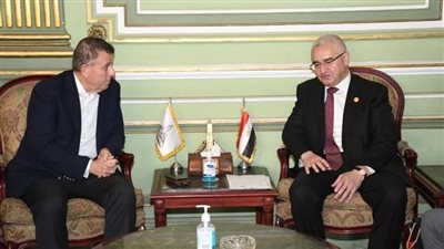  جامعة عين شمس تستقبل سفير أذربيجان لتعزيز التعاون المشترك