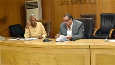 سكرتير عام محافظة الأقصر يبحث 20 طلبا خلال لقاء المواطنين الأسبوعي