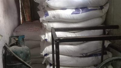 ضبط 7.5 طن مكرونة ودقيق مجهولة المصدر بالقاهرة