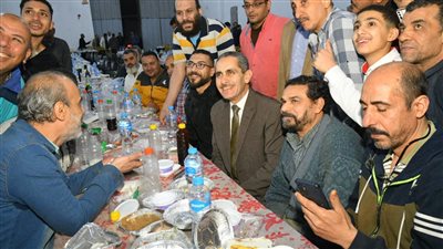 محافظ الغربية: أشعر بالفخر لوجودي بين عمال الغزل والنسيج بالمحلة