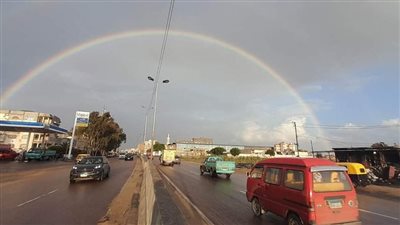 قوس قزح يزين سماء كفر الدوار (صورة)
