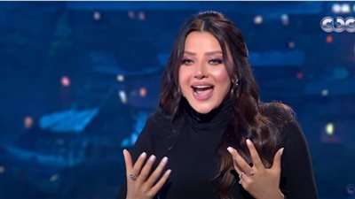 رضوى الشربيني عن مواصفات رجل أحلامها: عايزاه قوي ودمه خفيف (فيديو)