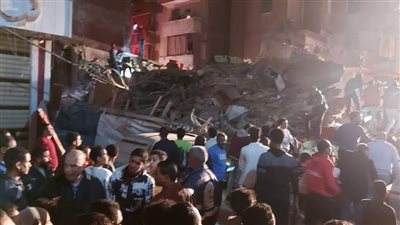انهيار عقار بمنطقة الورديان في الإسكندرية والبحث عن مفقودين