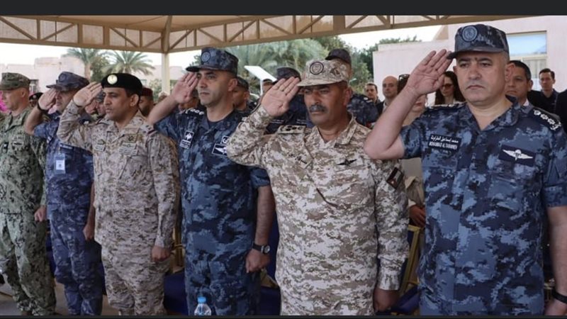 رجال القوات البحرية