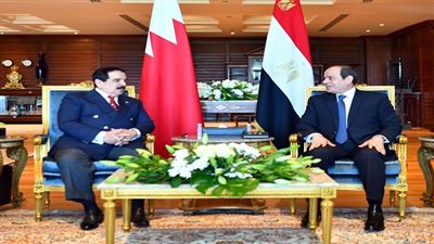 تفاصيل مباحثات السيسي وملك البحرين بشرم الشيخ| صور